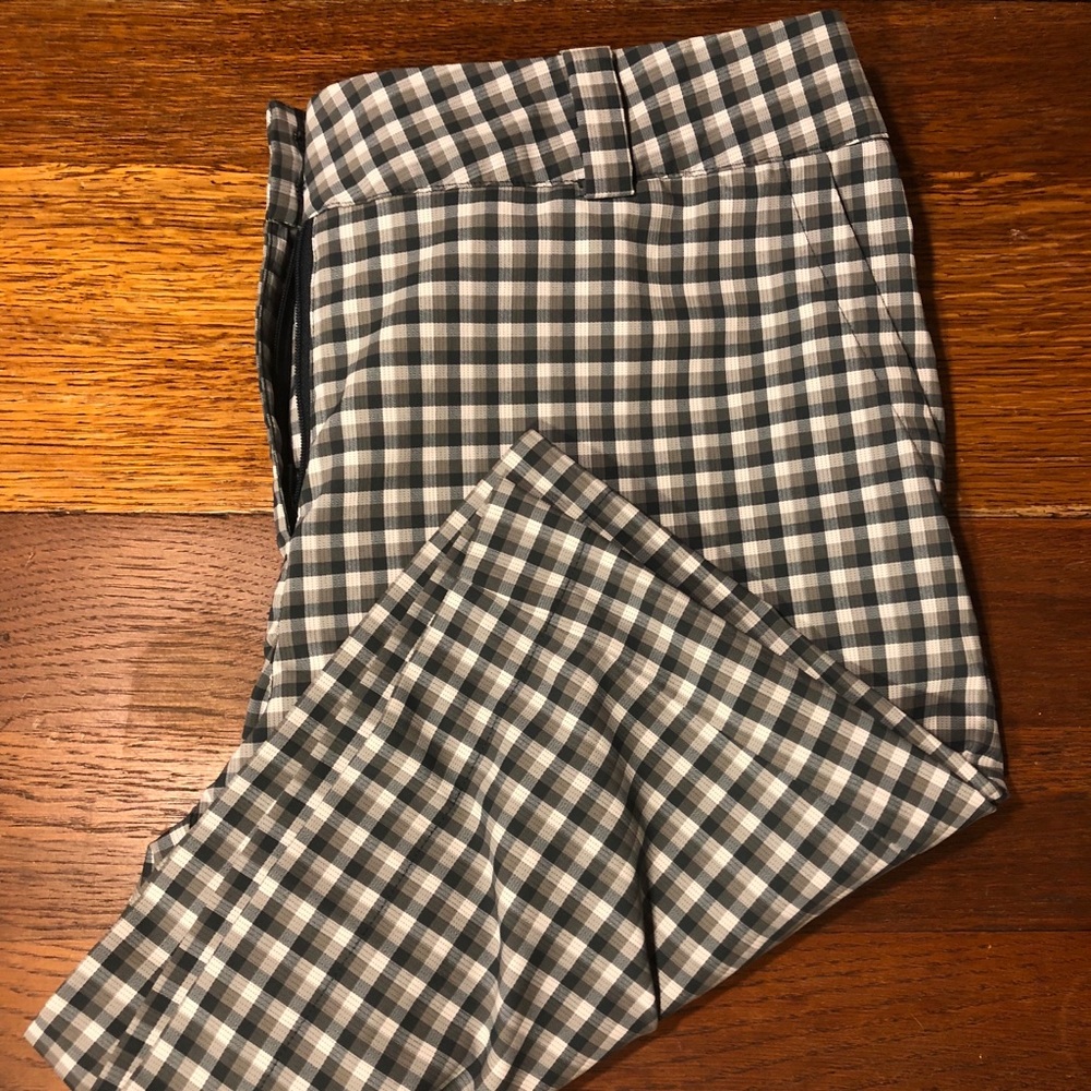 Women’s NikeGolf Dri-Fit Shorts (12)